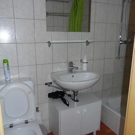 Chez Les Dudu Bed and Breakfast 3*