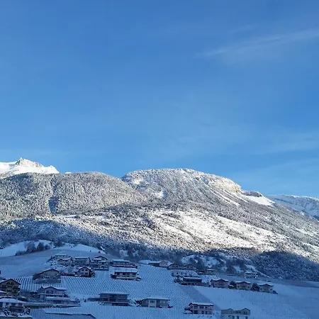 Chez Les Dudu