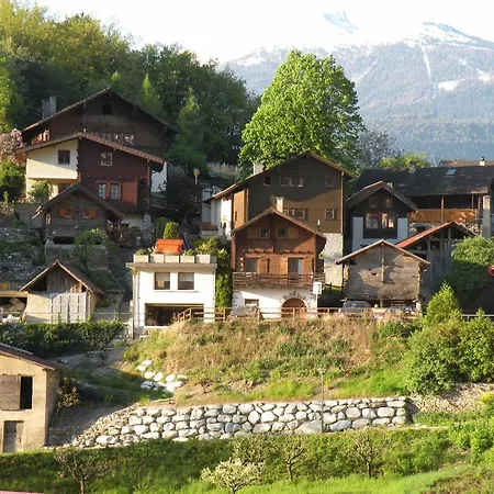 Bed & Breakfast Chez Les Dudu Miège